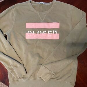 Closed Sweatshirt